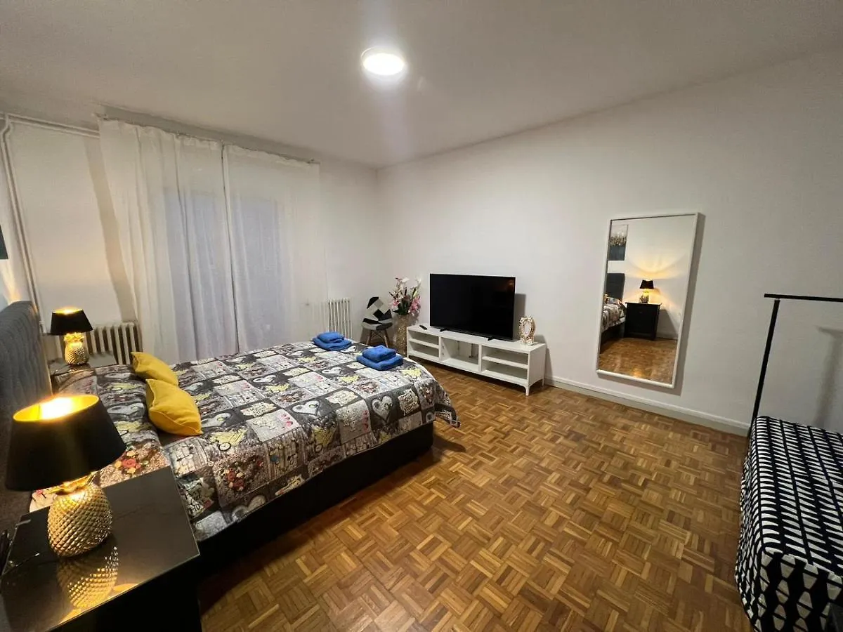 Habitaciones Rambla Catalunya Barcelona Bed & Breakfast